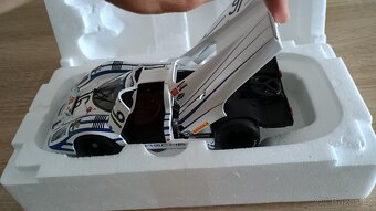 Porsche 917 K Autoart 1:18 - 6