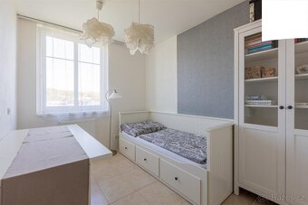 Prostorný byt 5+1 (114 m²) v klidné části Karlových Varů – F - 6