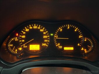Toyota Avensis 2.0 D-4D 85 KW (2005) - 6