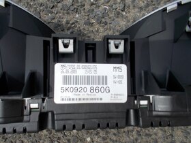 Budíky, ovládání klimatizace VW Golf VI - 6