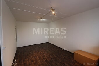 Milovice, pronájem bytu 2+1, 61 m2 s lodžií a sklepem, okr.  - 6