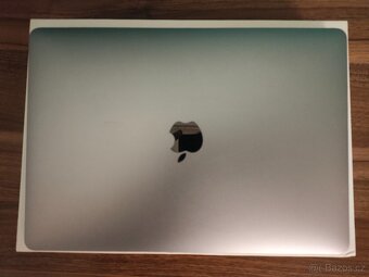 MacBook Pro 2017 | i5 • 8GB • 256GB - 6
