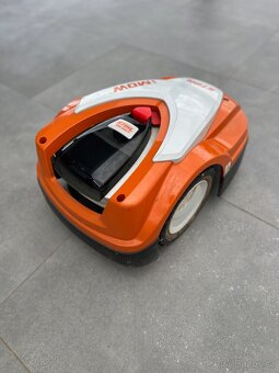 STIHL Robotická sekačka RMI 422 - 6