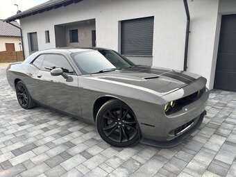 Dodge Challenger SXT PLUS - 6