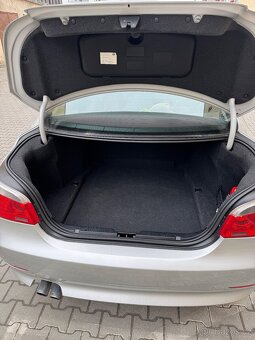 BMW 525i, 141 kW - 6