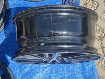 Alu kola DOTZ 7,5x17" 5x110 ET35 - 6