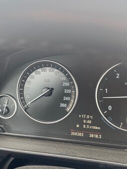 BMW F11 530d 190Kw originál M packet - 6