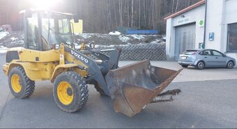 Čelní nakladač Volvo L30g - 6