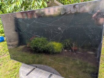 Díly z TV Samsung QE55Q40DAT na ND, prasklý displej - 6