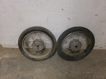 Kola ze starého motocyklu Jawa pionýr - 6