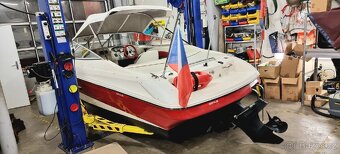 Bayliner 1851SS Capri rychlý motorový člun - 6