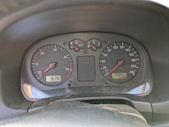 Volkswagen Bora 1.9 TDI - 6