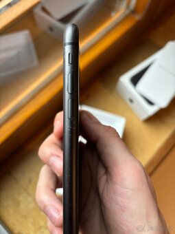 iPhone 11, Black 64gb - 6