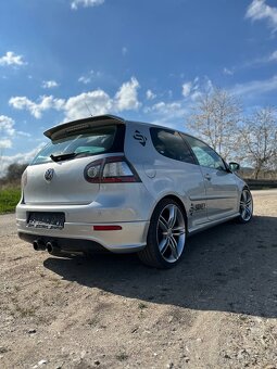 Golf V. 1.4 59kw r32 look - 6