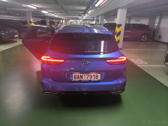 Ceed SW CD 1,6 CRDi SCR 7DCT GT LINE (2021) - 6