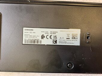 Soundbar Samsung HW-Q60B + subwoofer + ovladač - 6
