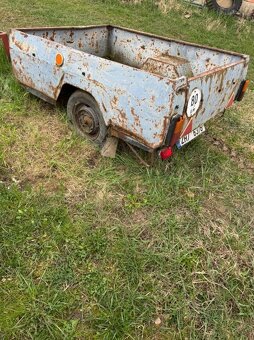 3 přívěsné vozíky - 6