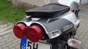 Aprilia Tuono 1000 R - 6