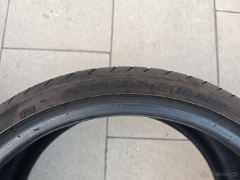 2x letní Pirelli 225/35 r19 - 6