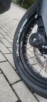 KTM 690 SMC R - 6