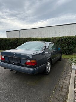 Mercedes 124 coupe - 6