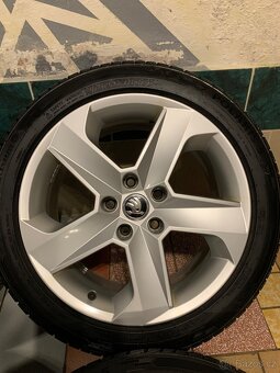 Alu kola Škoda R17 5X112 NOVÉ ZIMNÍ PNEU 225/45 R17 DORADO - 6