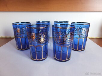 Krásné modré sklenice, bohatě zlacené. obsah 220 ml. - 6
