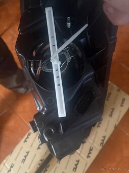 Ford fiesta levé přední světlo - 6