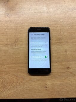 iPhone SE 2020 128GB Black - 6