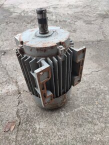 Elektromotor 2.2 kW 1400 ot./min. 4ks - 6