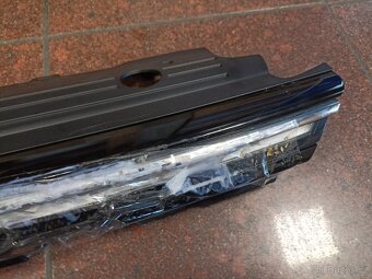 Maska chladiče VW GOLF 8 VIII 2020- s LED 5H0853651S - 6
