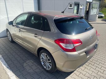 Citroën C4 1,6 VVti CITROËN C4 (2011) - 6