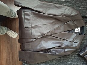 Koženkový blejzr značky ZARA - 6