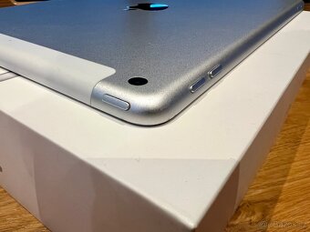 iPad 6. generace 32GB + cellular + dětské pouzdro - 6