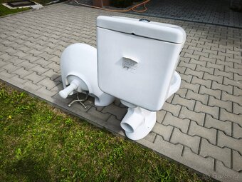 WC kombi s nádržkou a umyvadlo - 6