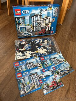 LEGO CITY Policie 60141 KOMPLETNÍ - Policejní stanice - 6