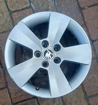 ALU hliníkový disk 5JA601025N  6Jx15H2 ET38p - 6