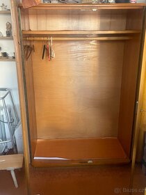 Prodam starý nábytek - 6