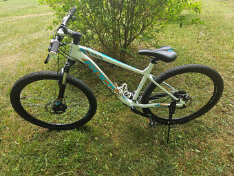 Dámské 27,5" horské hliníkové kolo ROCK MACHINE, rám 18" - 6