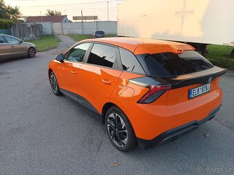 Mg4 Comfort elektro auto baterie 64kwh NEHAVAROVANÉ - 6