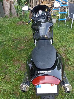 Honda VTR 1000 Firestorm - 6