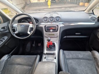 Ford s Max 2.0tdci  Rok výroby: 2/2011 Najeto 250tis STK 4/2 - 6