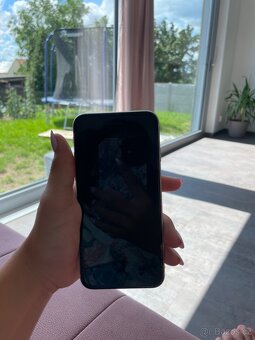 iPhone SE 2020 - 6
