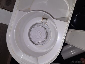 Odšťavňovač Kenwood JE510 plně funkční - 6