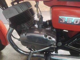 ČZ 350/472 (Jawa 632) - vymezovací díl krytu řetězu a víka - 6