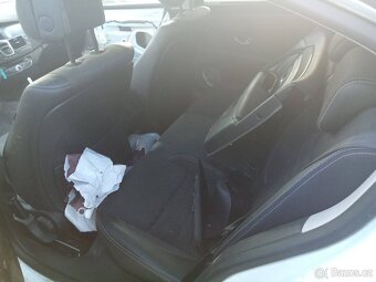 Renault Laguna III (3) 2010 - 6