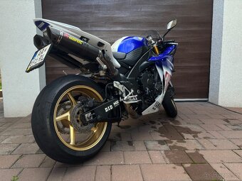 Yamaha YZF-R1 - 6