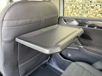 Volkswagen Touran 1,5 TSI/110kW DSG R-Line 7míst - 6