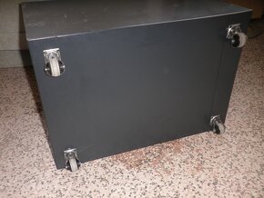 Velký plechový box na kolečkách - možno více kusů - 6