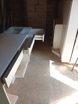 Vybavení prodejny - prodejní pult/stůl - 6